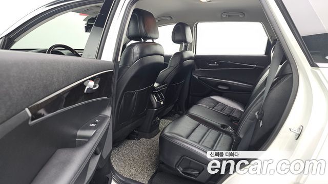 Kia Sorento 2016 — photo 12
