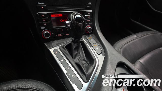 Kia K5 2011 — photo 9