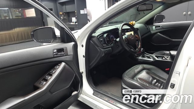 Kia K5 2011 — photo 10