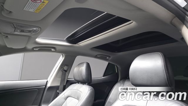 Kia K5 2011 — photo 17
