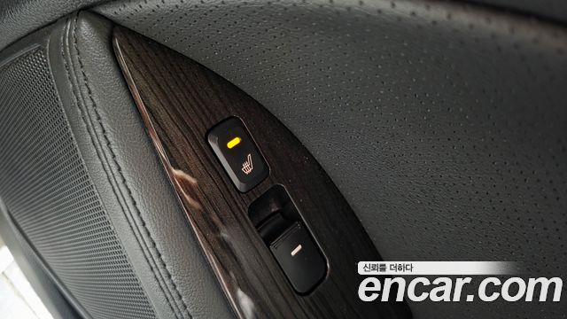 Kia K5 2011 — photo 19