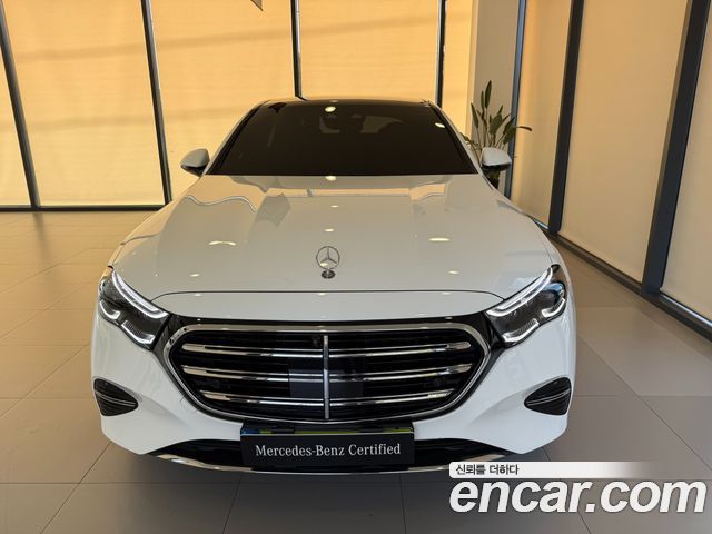 Mercedes-Benz E-Class 2026 — photo 3