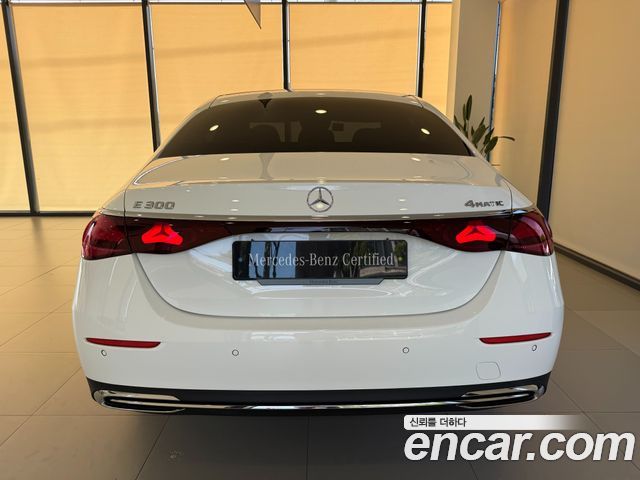 Mercedes-Benz E-Class 2026 — photo 4