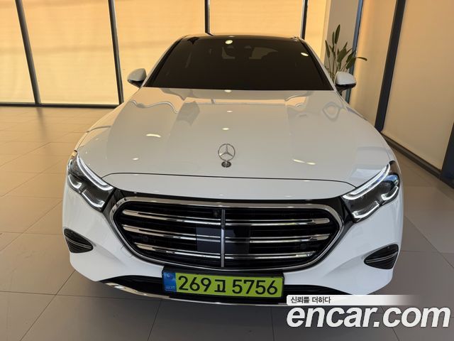 Mercedes-Benz E-Class 2026 — photo 11