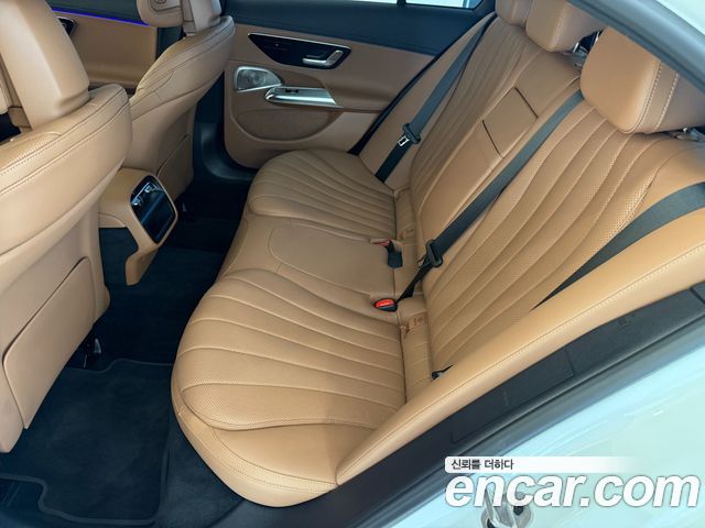 Mercedes-Benz E-Class 2026 — photo 12