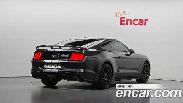 Ford Mustang 2019 — photo 2