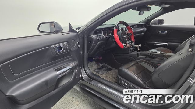 Ford Mustang 2019 — photo 10