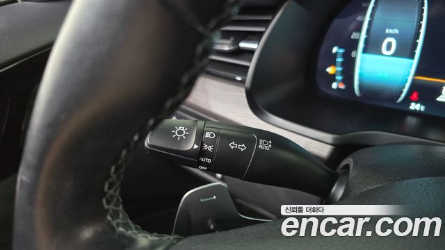 Kia K7 2021 — photo 34