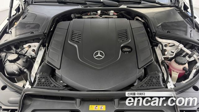 Mercedes-Benz S-Class 2025 — photo 6