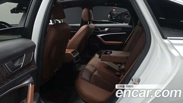 Audi A6 2023 — photo 18