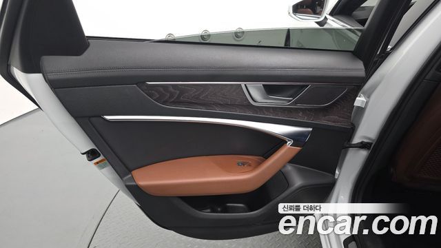 Audi A6 2023 — photo 15
