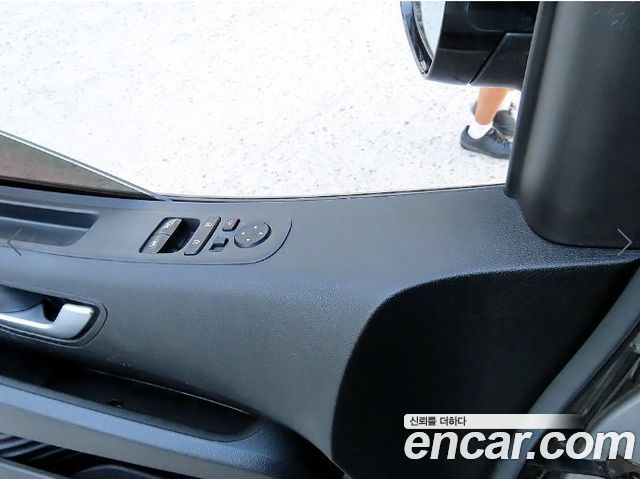 Hyundai Staria 2022 — photo 11