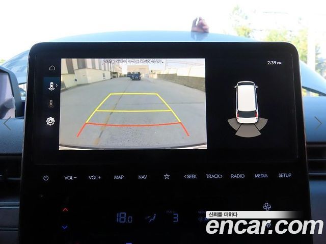 Hyundai Staria 2022 — photo 16