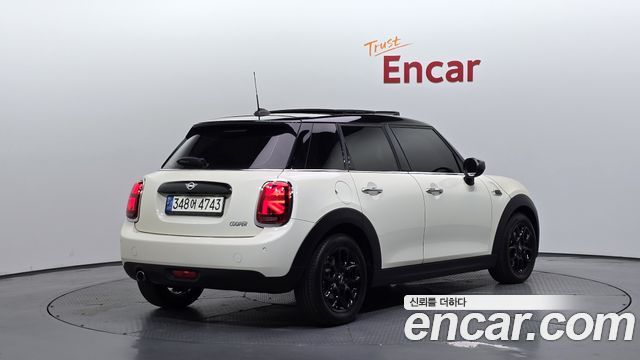 Mini Cooper 2021 — photo 2