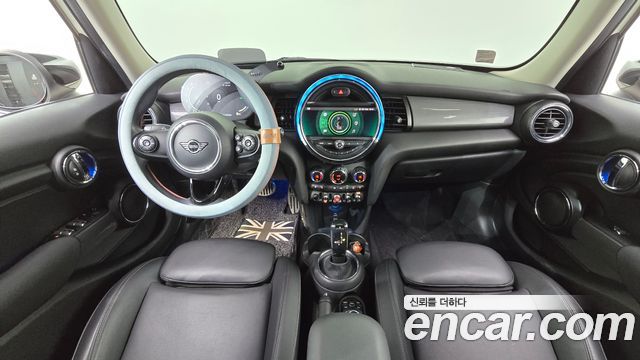 Mini Cooper 2021 — photo 10