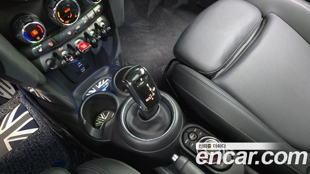Mini Cooper 2021 — photo 12