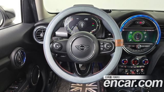 Mini Cooper 2021 — photo 19
