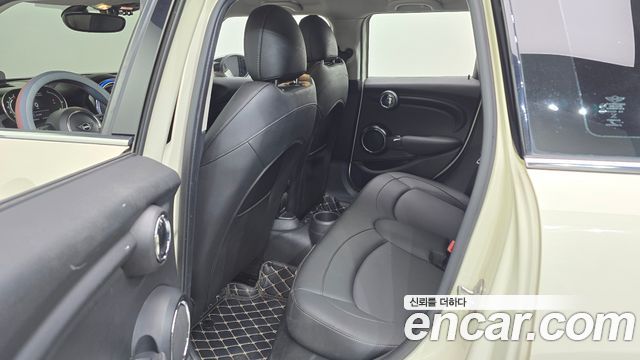 Mini Cooper 2021 — photo 25