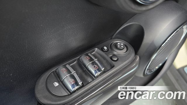 Mini Cooper 2021 — photo 29