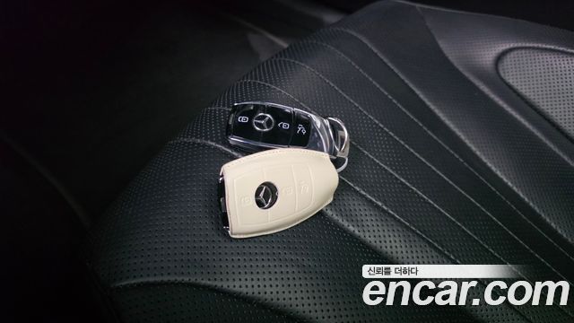 Mercedes-Benz CLS-Class 2023 — photo 21