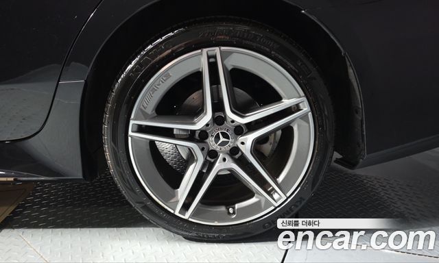 Mercedes-Benz CLS-Class 2023 — photo 7