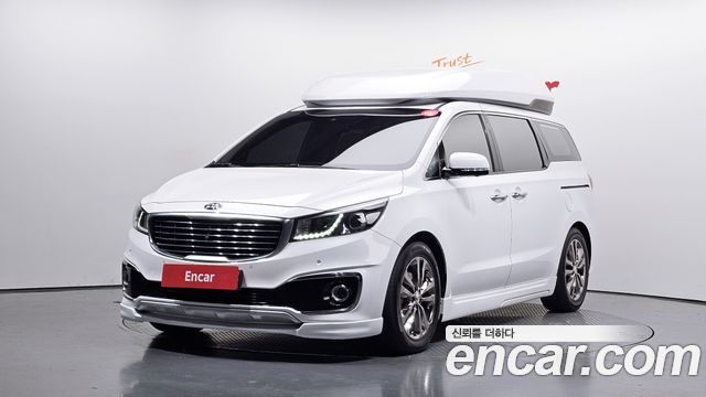 Kia Canival 2017 — photo 1