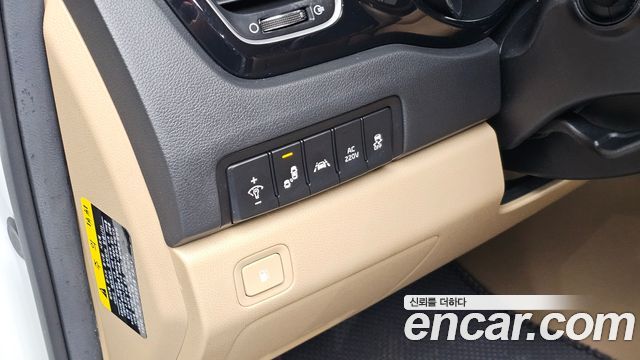 Kia Canival 2017 — photo 20