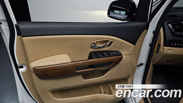 Kia Canival 2017 — photo 14