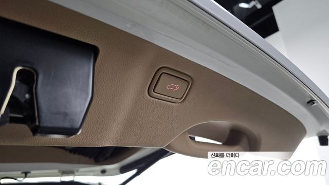 Kia Canival 2017 — photo 28