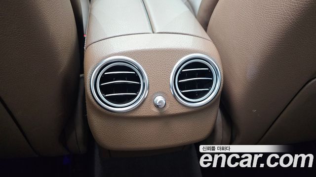Mercedes-Benz E-Class 2017 — photo 35
