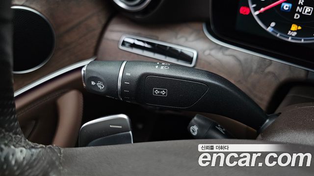 Mercedes-Benz E-Class 2017 — photo 36