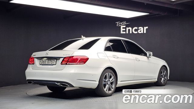 Mercedes-Benz E-Class 2016 — photo 2