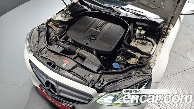 Mercedes-Benz E-Class 2016 — photo 6