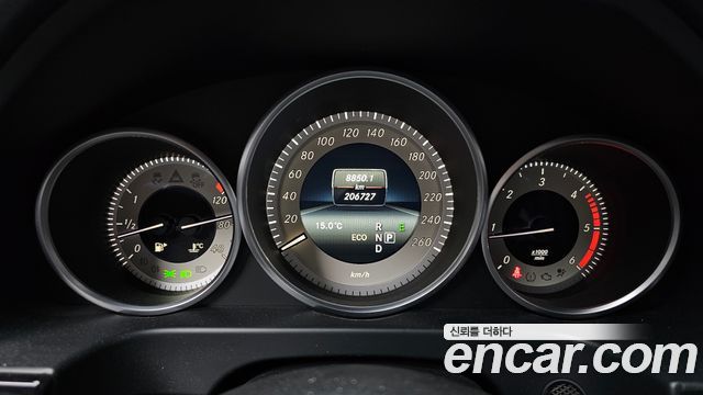 Mercedes-Benz E-Class 2016 — photo 8