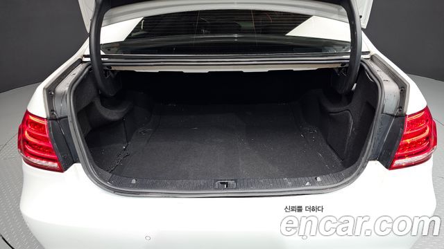 Mercedes-Benz E-Class 2016 — photo 20