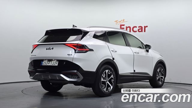 Kia Sportage 2022 — photo 2