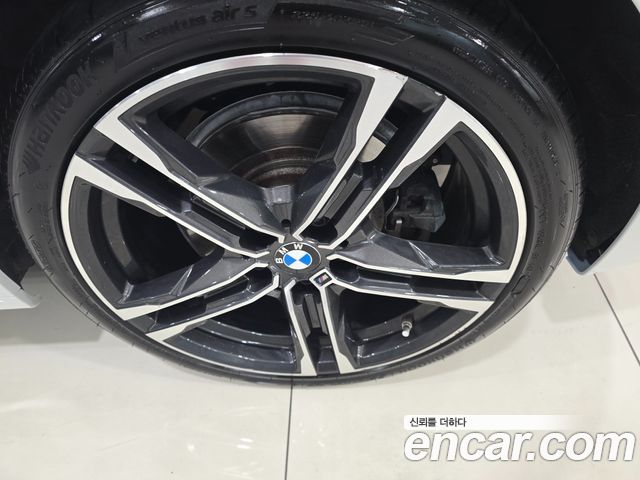BMW 1-Series 2022 — photo 5