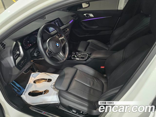 BMW 1-Series 2022 — photo 7