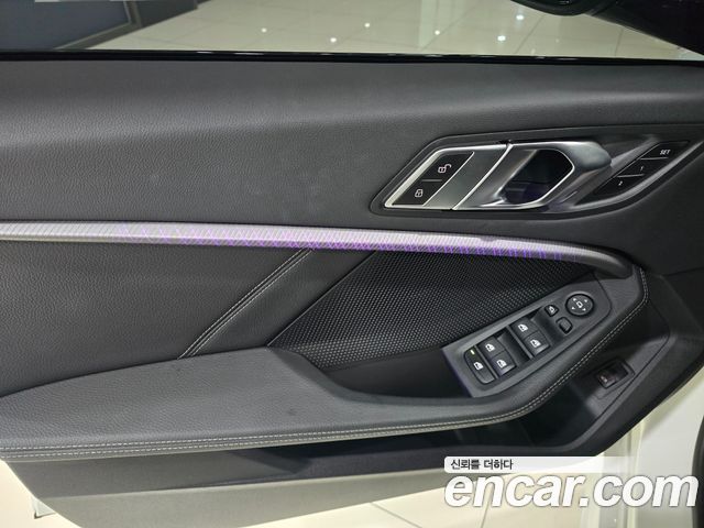 BMW 1-Series 2022 — photo 14