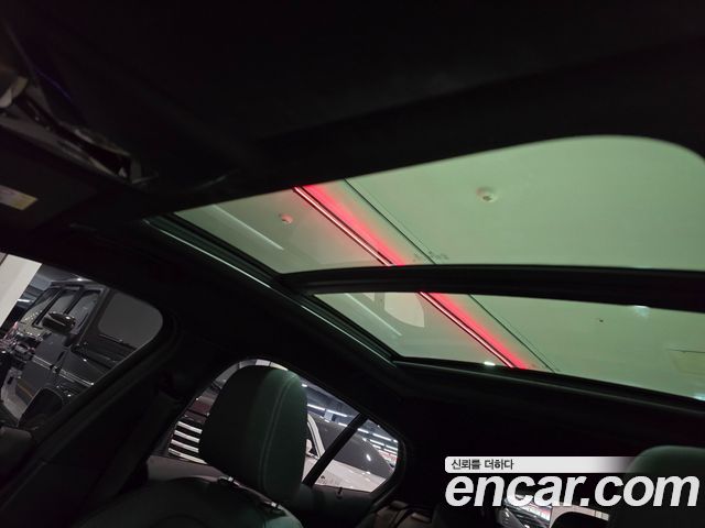 BMW 1-Series 2022 — photo 15