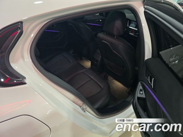 BMW 1-Series 2022 — photo 20