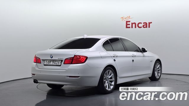 BMW 5-Series 2015 — photo 2