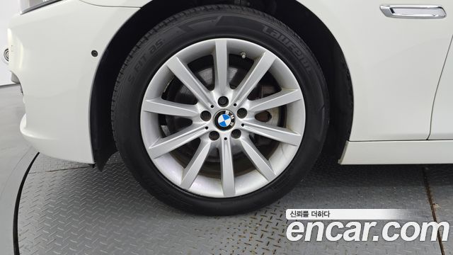 BMW 5-Series 2015 — photo 5
