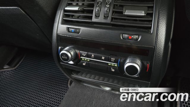 BMW 5-Series 2015 — photo 16