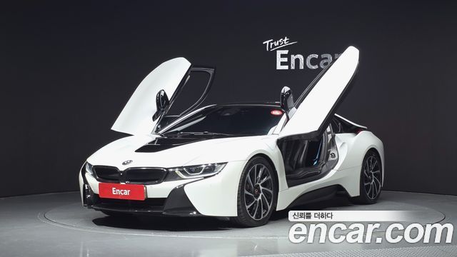 BMW i8 2016 — photo 1
