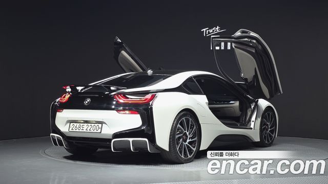 BMW i8 2016 — photo 2
