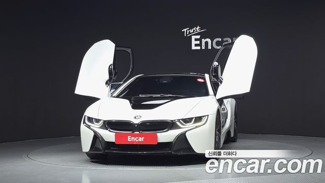 BMW i8 2016 — photo 3