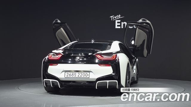 BMW i8 2016 — photo 4