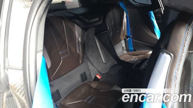 BMW i8 2016 — photo 11