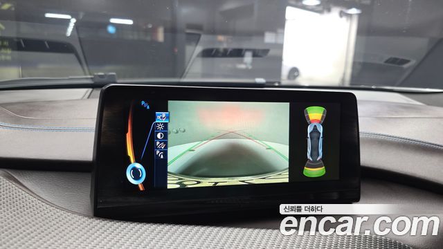 BMW i8 2016 — photo 14